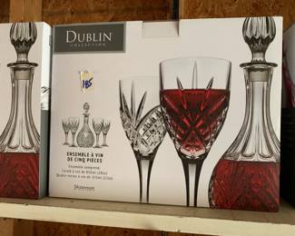 #186 Dublin Collection in Box Decanter w/4 Wine Glasses $25.00
#187 Dublin Collection in Box Decanter w/4 Wine Glasses $25.00