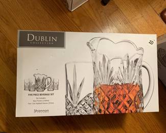 #225 Dublin in Box pitcher w/4 12 oz highball glasses $20.00
#229 Dublin Shannon Glass Pitcher w/4 highball Glasses $20.00
TOTAL 2 SETS OF THESE