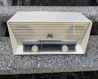 Vintage 1940’s radio