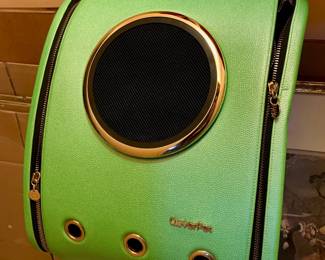 Never used Cloverpet premium pet carrier