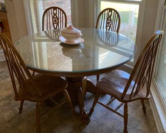 Oak round table with glass topper and 4 chairs