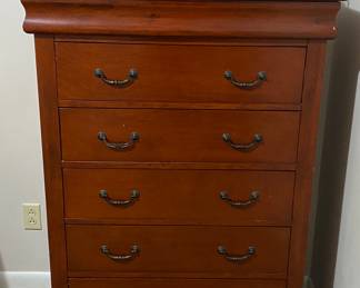 Chest of drawers and vintage doll bed