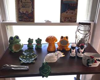 Vintage kitchen items and a rolling tray table