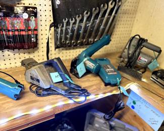 power saws and tools