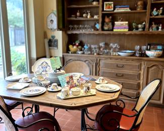 dinette set and kitchen decor 