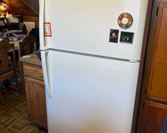 Nice Frigidaire fridge