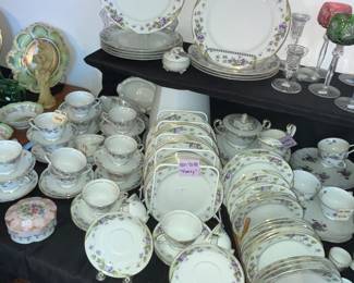 Huge set of NORITAKE CHINA "NANCY" pattern.