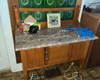 Tile-back sideboard