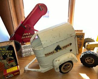 Horse trailer and sand loader