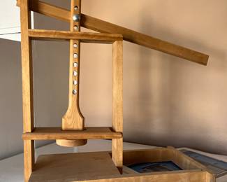 Nice Dutch-style cheese press