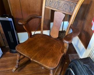 Great embossed-back rocker