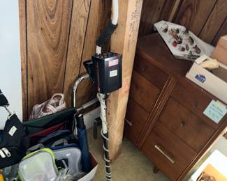 Professional grade Minelab "Sovereign XS" metal detector