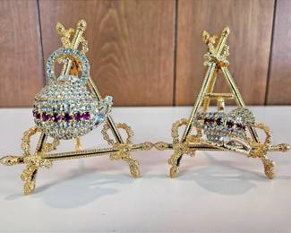 2 Brooches With Stands