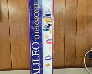 Galileo Thermometer