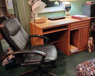 Oak desk, office chair