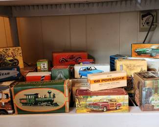 Vintage Avon cologne in original boxes