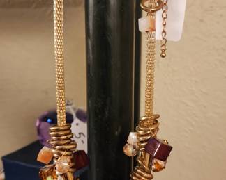 Necklace and earring set