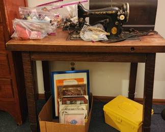 Antique Singer sewing machine with table and carry case