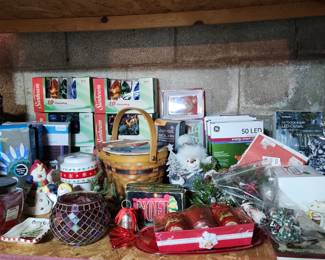 More variety Christmas decor