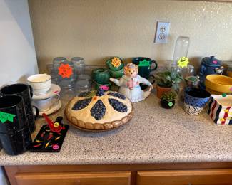 Kitchen items 