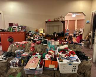 Gift Sets for Kids $3 each or 9 for $25
Holiday Bags $.25 each 
Christmas Items $.25 each 
Hundreds of items for $.25 each 