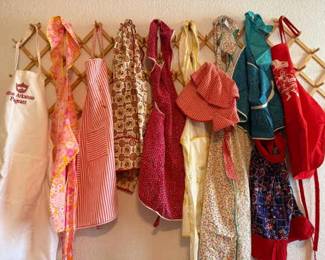 Vintage Newer Aprons Bonnet