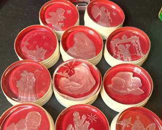 Vintage The Danbury Mint Sculpture In Crystal Paperweights