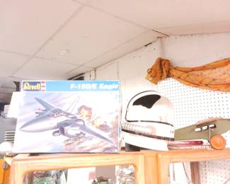 Vintage unbuilt model kits and press Steel airplane toys