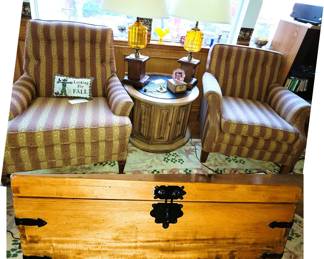 Club Chair Set (recently upholstered), Thomasville mid-century barrel side table and lamp set. Square wood trunk coffee table