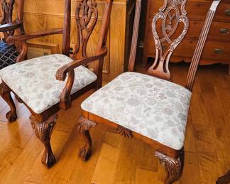 Herend Chippendale Dining Table Set with 2 Leaves and 8 chairs. Available for immediate purchase