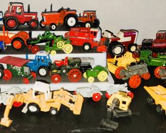 Metal Model Farm Vehicles: Tractors, Mowers, Trailers, Pushers and more. Many sizes from very small to larger. Farmall, John Deere, International Tractor, Case and more