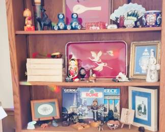 Oriental decor - travel books