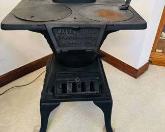Antique Madam Queen Birmingham Stove 