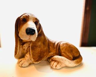 Bassett hound sculpture
