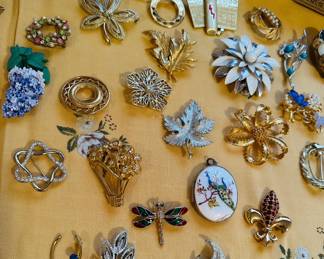 Brooches 