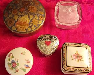 Trinket Jewelry Boxes 5pc 2 Flowered Wedgewood Porcelain Handpainted 1 Brass Cloisigne
