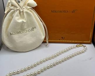 16 Pearl Strand Necklace W 18k Gold Clasp