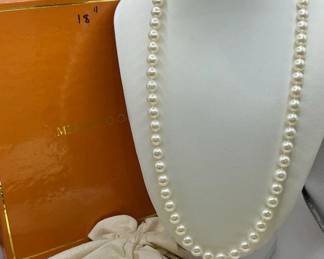 18 Pearl Strand Necklace W 18k Gold Clasp