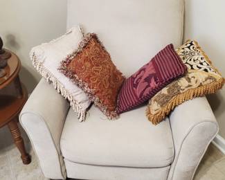 This is a wide bottom chair for snuggling.