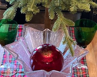 Absolutely STUNNING MCM Walter Glas mod French 1960’s starburst glass bowl.