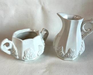 Red-Cliff Ironstone sugar and creamer