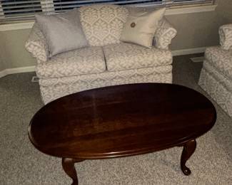 oval coffee table