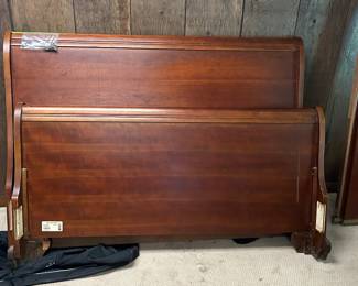 Queen Mahogany Sleigh Bed