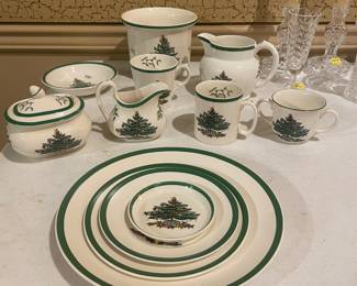 Spode Christmas China - England
12+ place settings!
