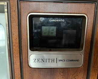 1984 Zenith Color TV: SZ2515M Space Command