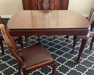 Beithcraft: West of Scotland, Queen Anne style 5pc Dining Table w/additional leafs        
**PRE-SALE Available** Prices will be posted soon**