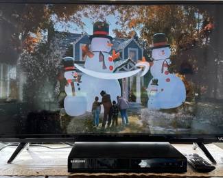 32 inch Vizio Smart TV and DVD player