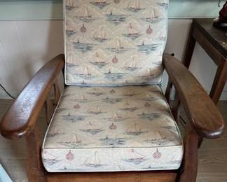 Reclining Morris chair