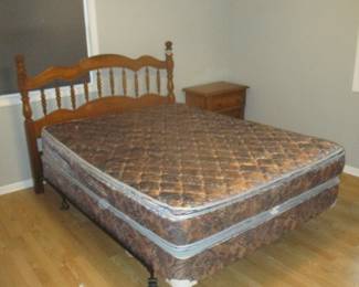 FULL SIZE BED