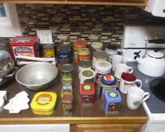 KITCHEN ITEMS